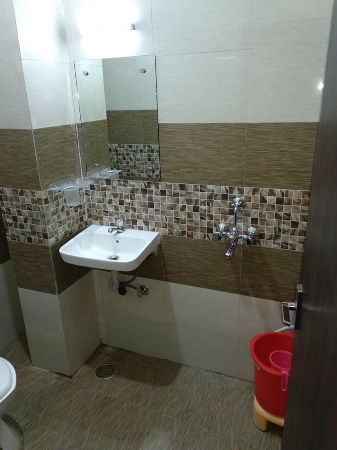 Oyo 60976 Hotel Shree Ji Morena Екстериор снимка
