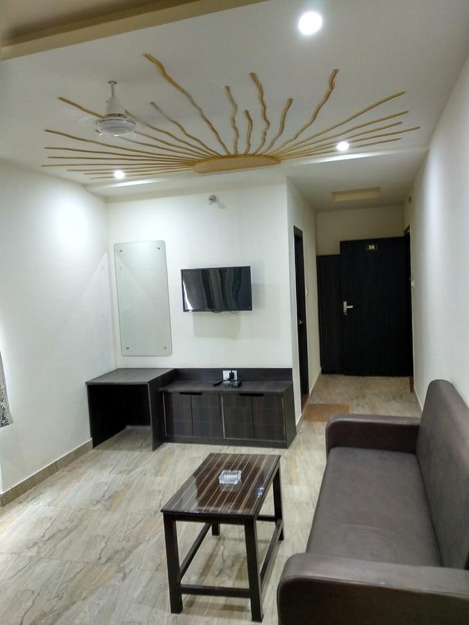 Oyo 60976 Hotel Shree Ji Morena Екстериор снимка